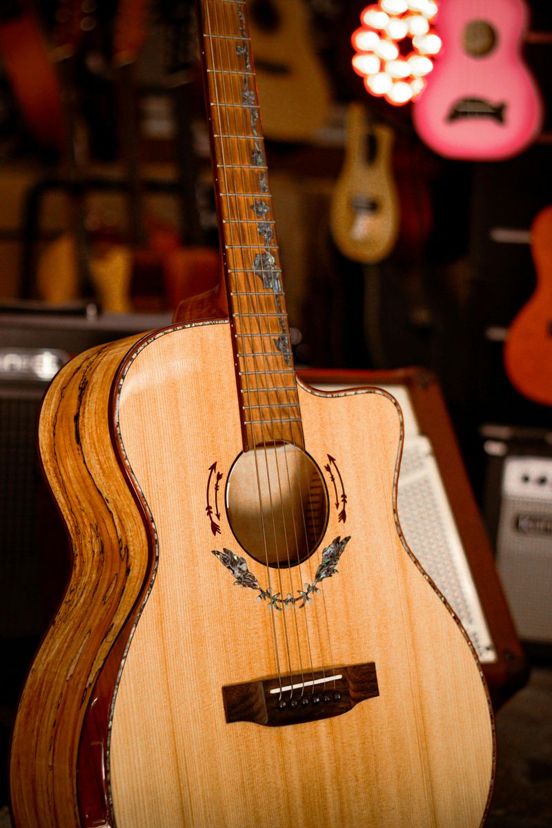 13 Common Thrift Store Finds That Can Be Worth Buying - Decor Hint Musical Instruments
