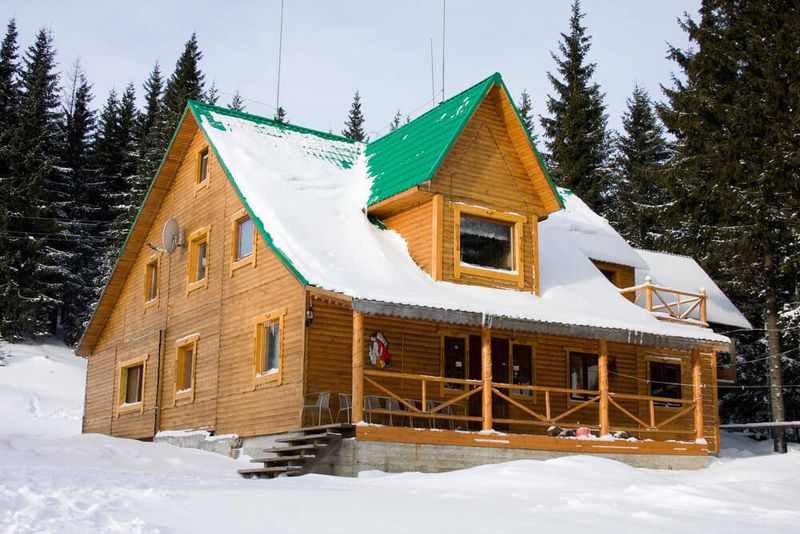 9 Vermont Cabins Known For Cozy, Old-World Appeal - Decor Hint Steep Rooflines For Snowy Winters