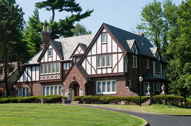 Asymmetrical Floor Plans and Layouts
