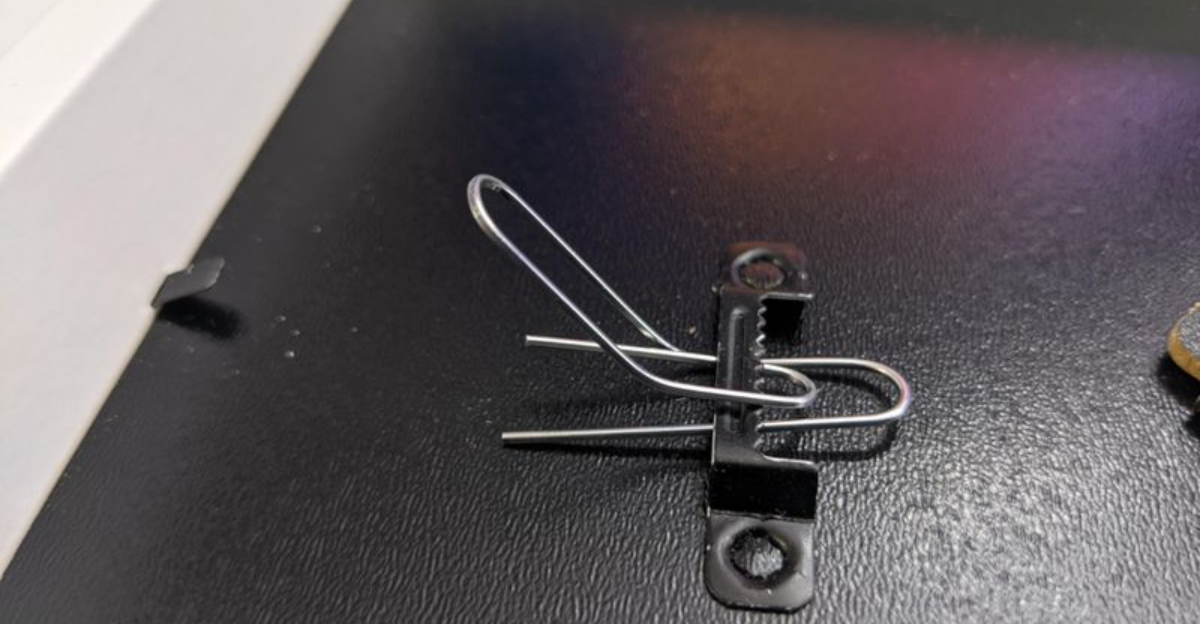 Stop Making Holes In Your Wall And Use A Paperclip Trick To Hang Decor - Decor Hint Stop Making Holes In Your Wall And Use A Paperclip Trick To Hang Decor - Decor Hint