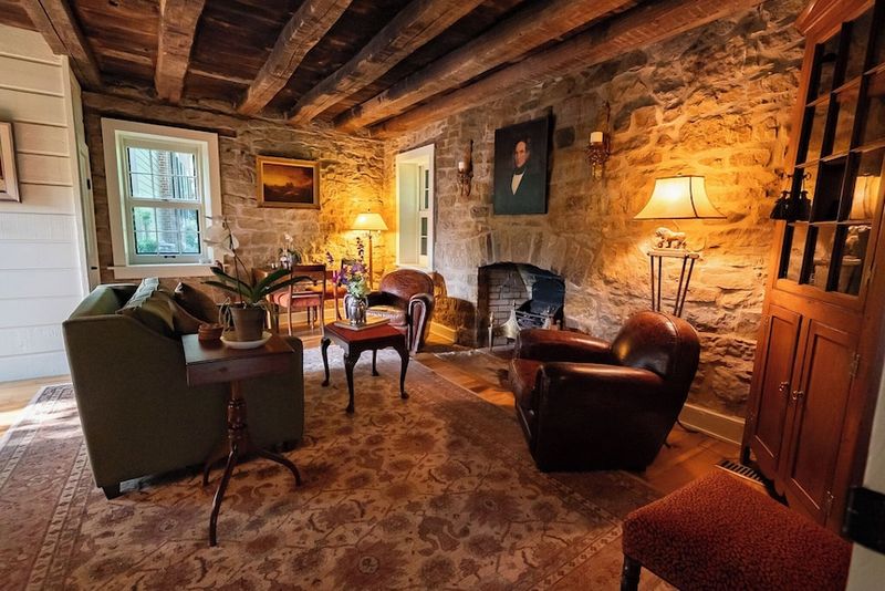 9 Reasons Why Kentucky’s Stone Farmhouses Are Full Of Old Soul - Decor Hint Heartwarming Hearths