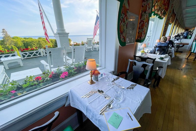 12 Restaurants In Michigan Offering Lakeside Views And Amazing Food - Decor Hint Grand Hotel - Mackinac Island