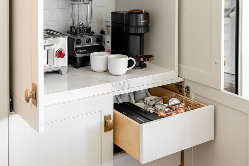 7 Kitchen Wow Factors That Win Over California Buyers And 5 Finishing Touches That Attract Even More According To Interior Designers - Decor Hint Hidden Appliance Garages
