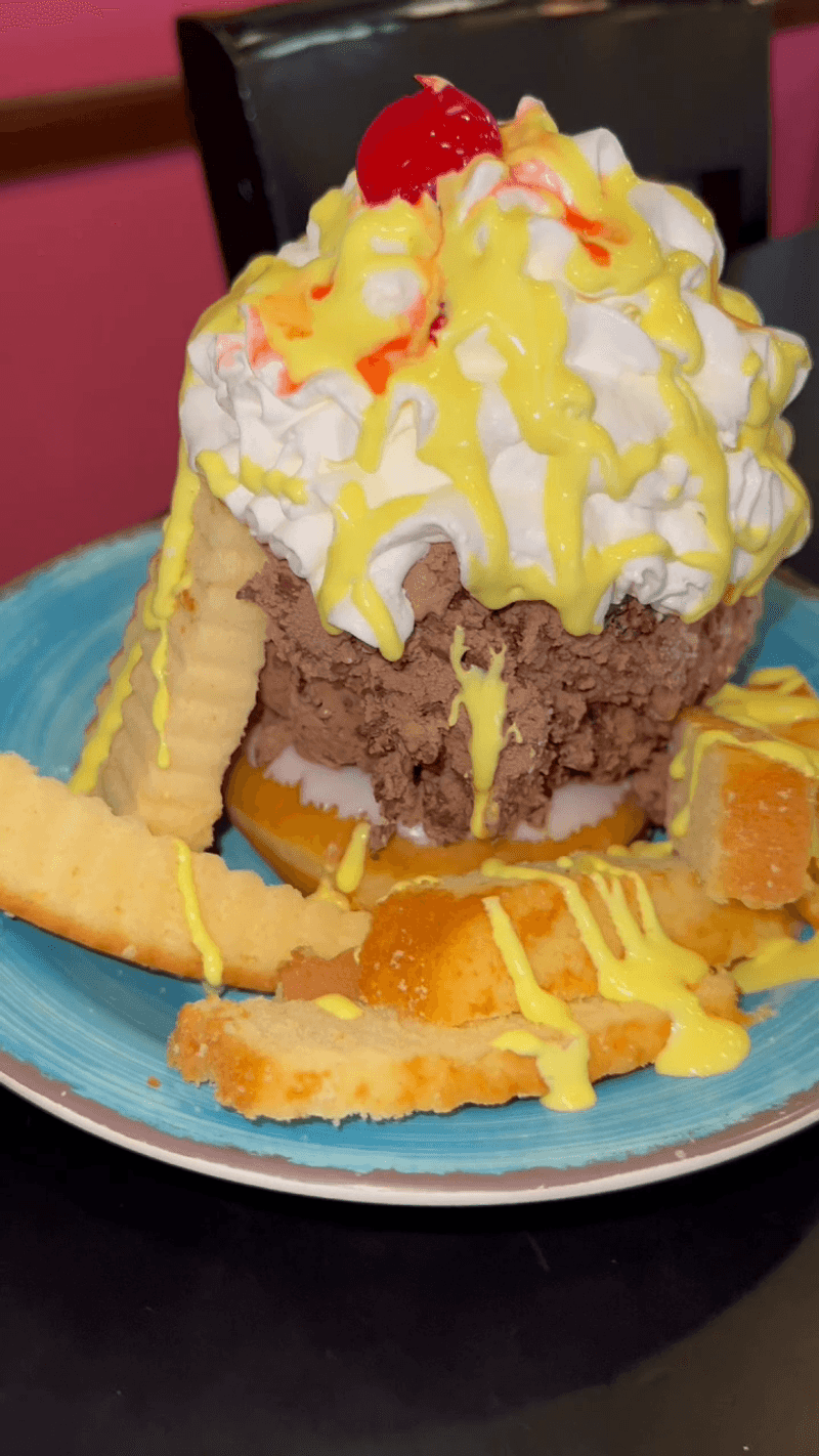 15 Nostalgic Desserts That Took Over Illinois Back In The Day - Decor Hint Horseshoes (Sweet Version)
