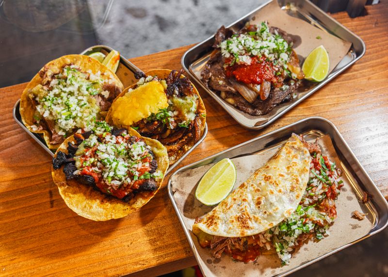 13 Must-Visit Taco Places Across California For True Taco Lovers - Decor Hint El Chato Taco Truck – Los Angeles