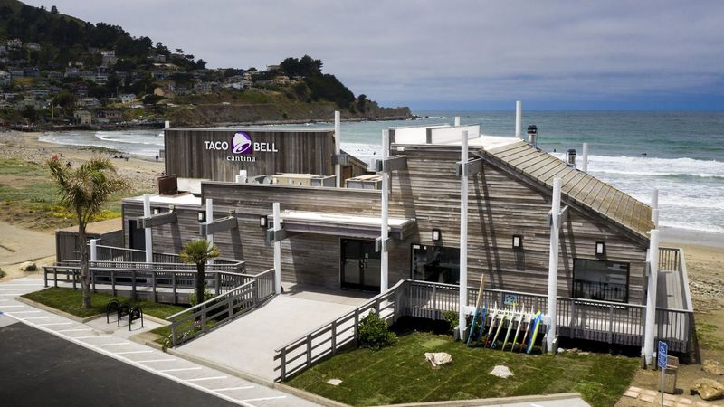 Taco Bell's Pacifica Location Offers Oceanfront Dining On The California Coast - Decor Hint A Retro Building With Coastal Charm