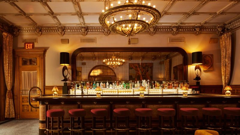 14 NYC Restaurants Known For Great Bar Dining - Decor Hint Lobby Bar At The Hotel Chelsea – Chelsea