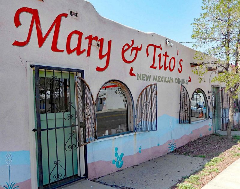 Mary & Tito's Café 