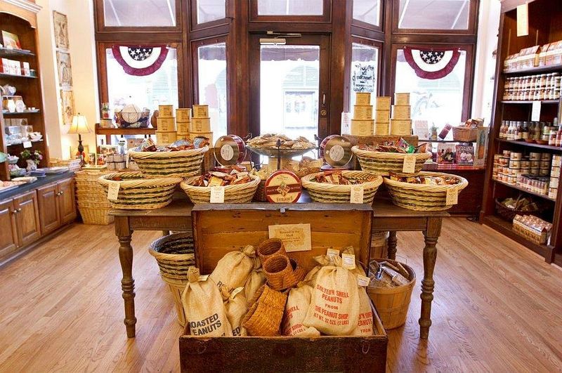 10 Virginia Peanut-Country Snack Stops For The Road - Decor Hint The Peanut Shop Of Charleston