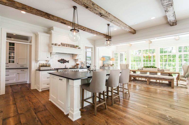 8 Iowa Kitchens Filled With Authentic Farmhouse Character - Decor Hint River Valley Stone & Timber