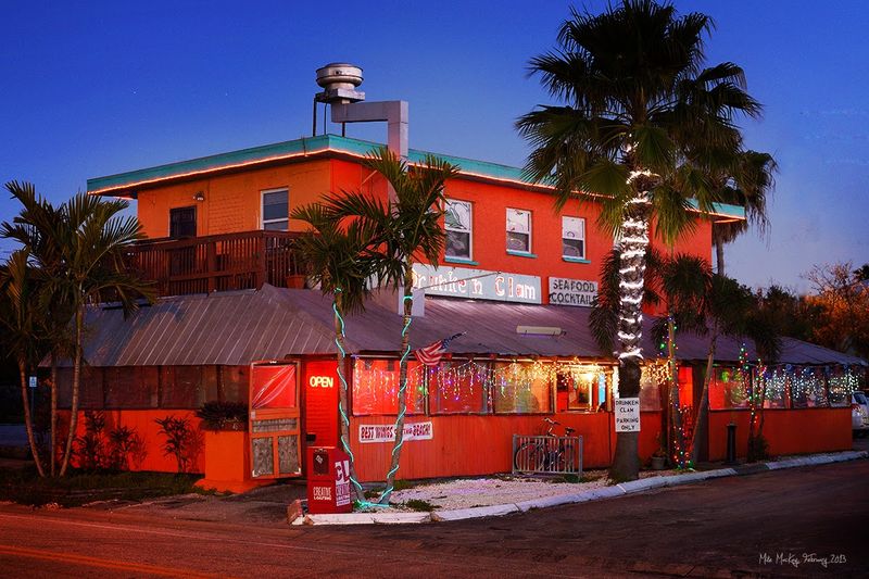 9 Florida Boardwalk Bites You Can Enjoy All Year Long - Decor Hint The Drunken Clam – St. Pete Beach