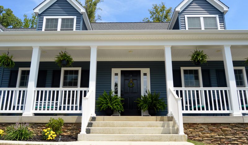 7 Louisiana Creole Porches With Storybook Railings - Decor Hint The Midnight Porch
