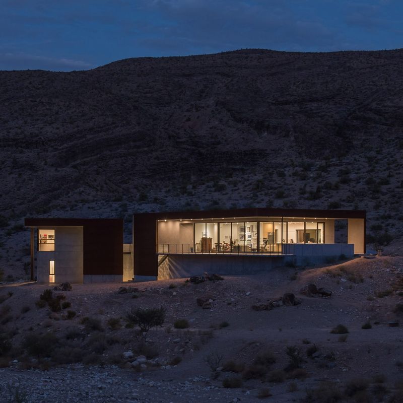 7 Nevada Desert Homes That Nail Modern Minimalism - Decor Hint Horizon Line Retreat
