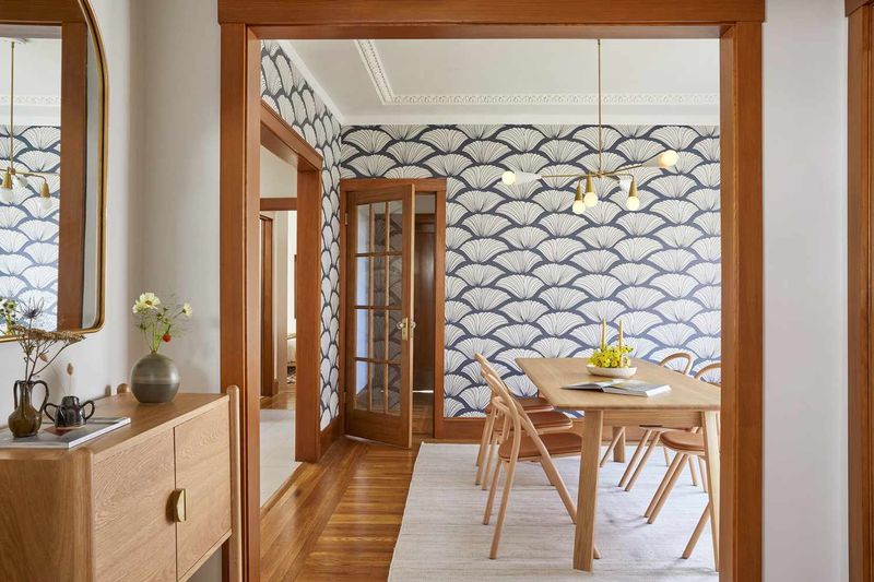 12 Outdated Indiana Dining Room Trends Turning Off 2025 Buyers - Decor Hint Chair Rails With Two-Tone Walls