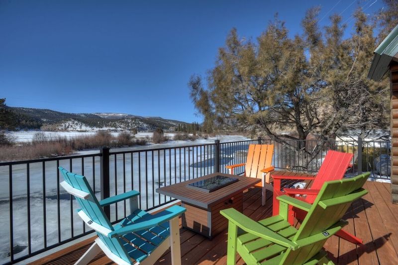 Riverfront Cabins Along The Rio Grande
