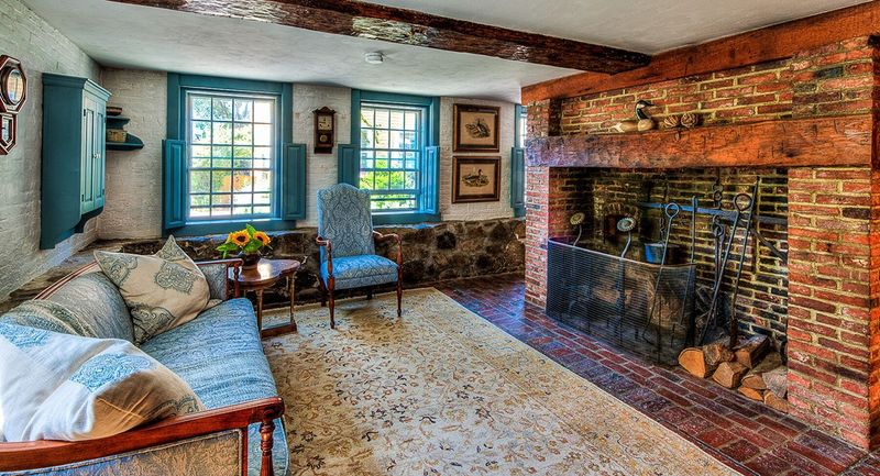 11 House Styles Likely to Vanish in Massachusetts and 5 That Are Hard to Sell - Decor Hint Antique Colonials Without Updates