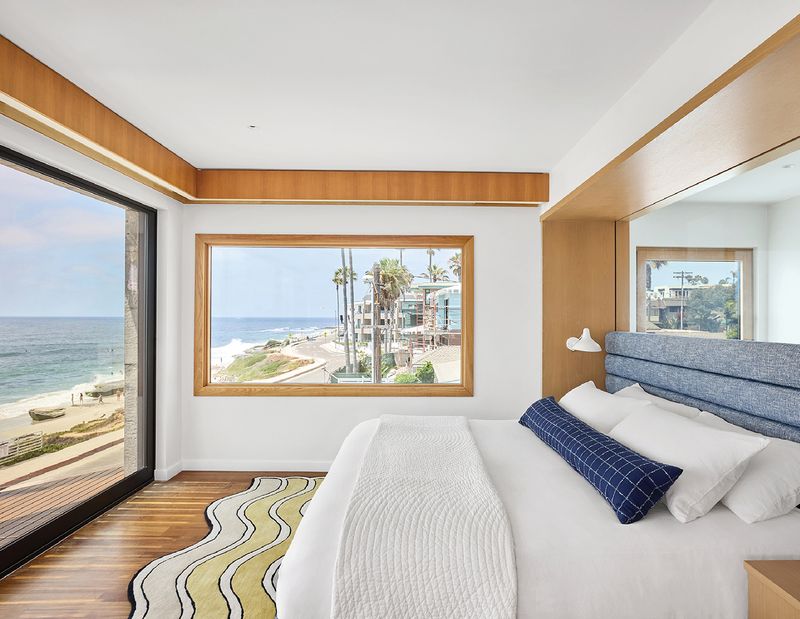 La Jolla Coastal Compound