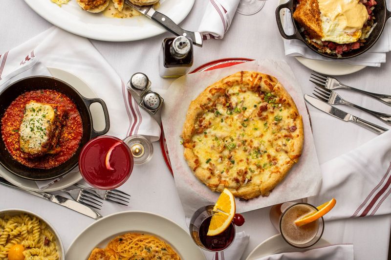 11 Authentic Family-Run Italian Spots In Illinois That Never Miss - Decor Hint Zia's Social – Chicago, IL
