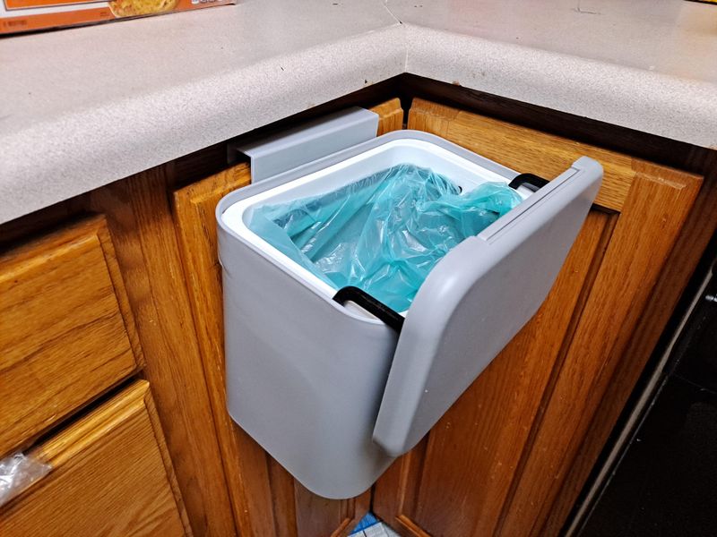 10 Kitchen Design Mistakes Common In Mississippi Homes - Decor Hint Forgetting About Trash Solutions