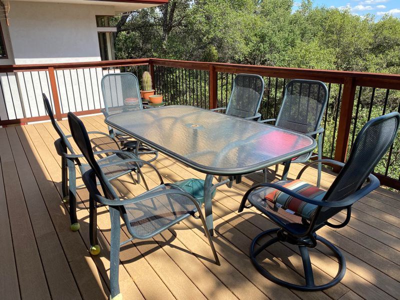 11 Arizona Patio Trends You'll Want To Skip This Year - Decor Hint Glass Table Tops