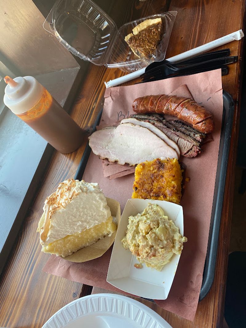13 Mom-And-Pop Barbecue Joints In Texas Worth The Drive - Decor Hint Evie Mae's Pit Barbeque, Wolfforth
