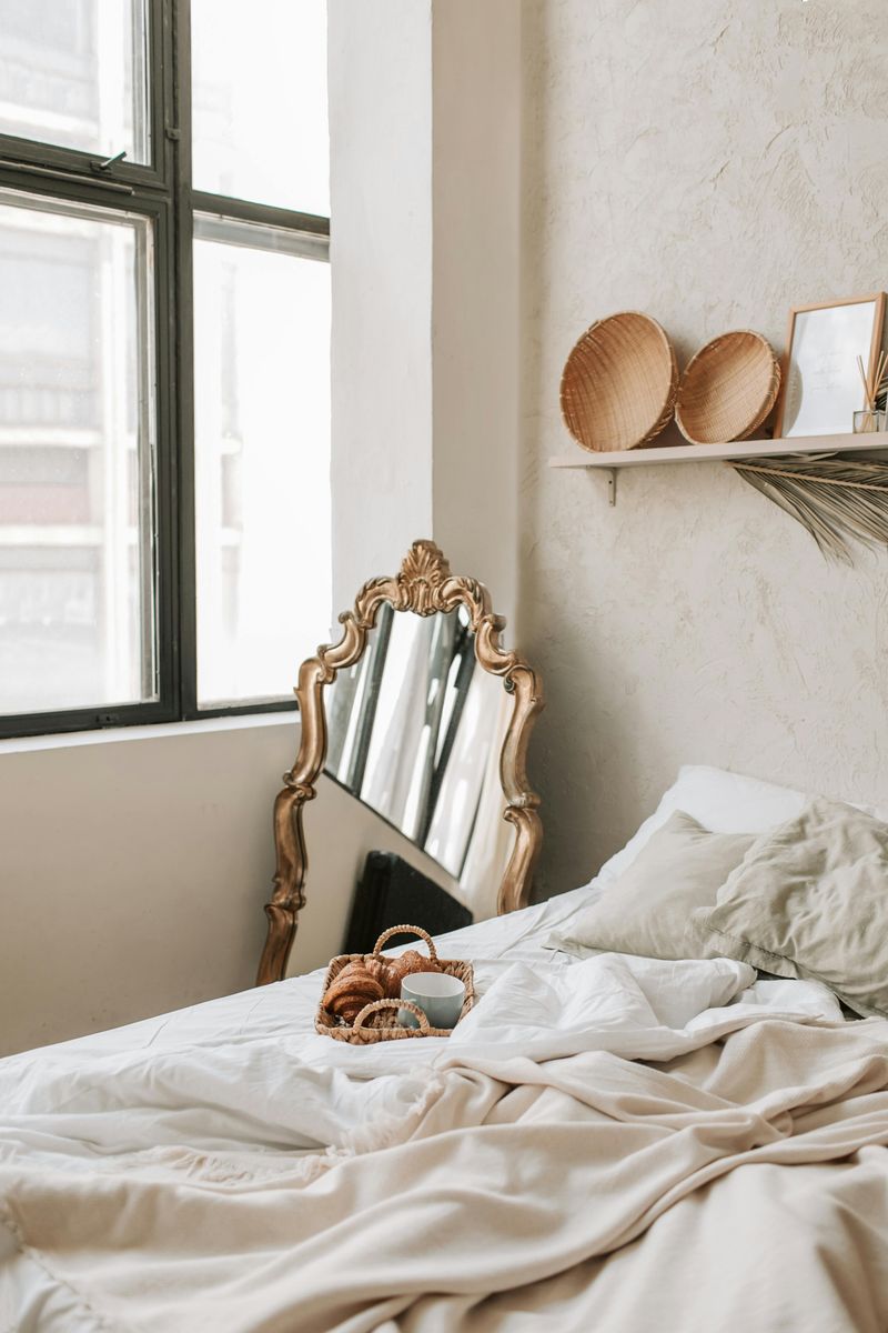 10 Easy Ways To Bring Modern Cottage Style To Any Room - Decor Hint Layer Vintage And New Textiles
