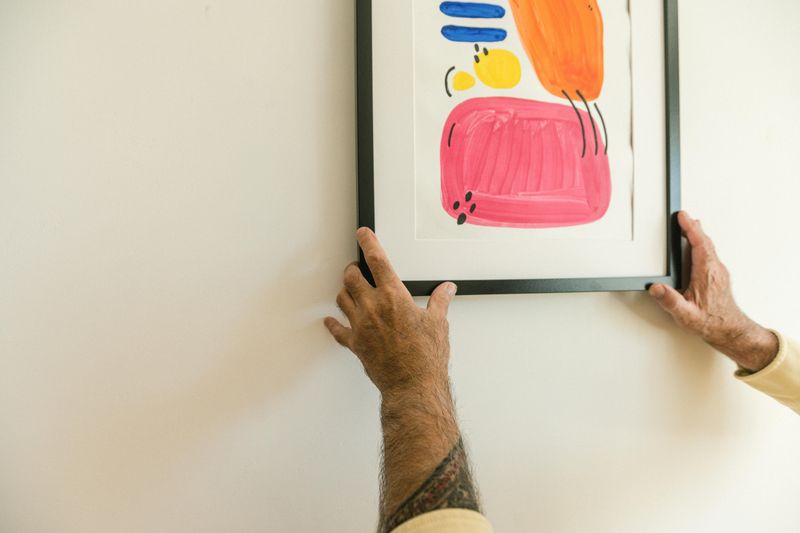 11 Simple Dining Room Updates You Can Do Anytime - Decor Hint Create A Gallery Wall