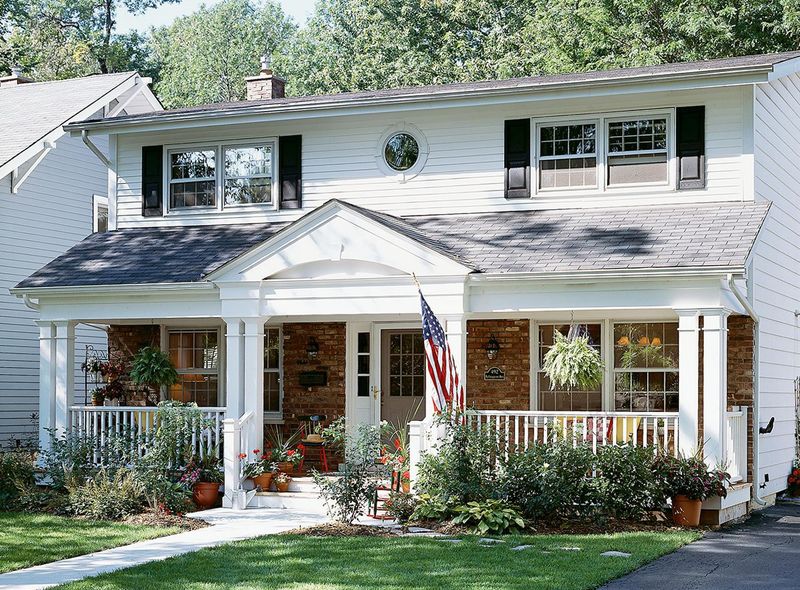 8 Pennsylvania Porches Built For Relaxed Small-Town Evenings - Decor Hint Covered Colonial Entrances