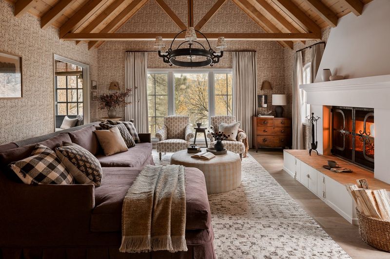 9 Vermont Cabins Known For Cozy, Old-World Appeal - Decor Hint Lantern-Style Lighting And Iron Fixtures