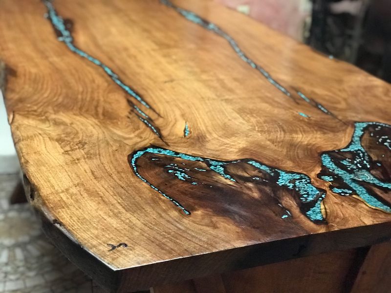 11 Design Touches In Texas That Feel Both Rustic And Modern - Decor Hint Raw Edge Mesquite Dining Tables