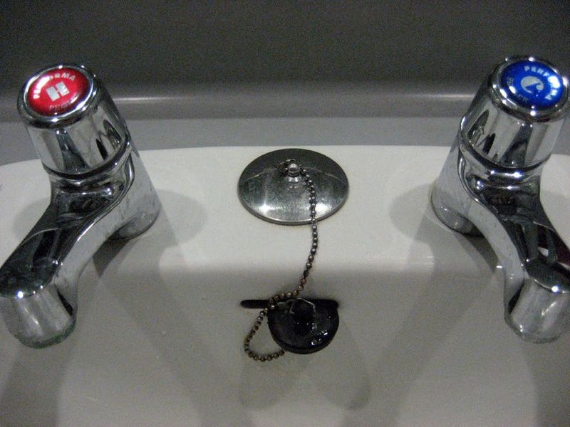 20 Vintage Bathroom Trends Rocking Pennsylvania Homes - Decor Hint Separate Hot and Cold Taps Flow Back