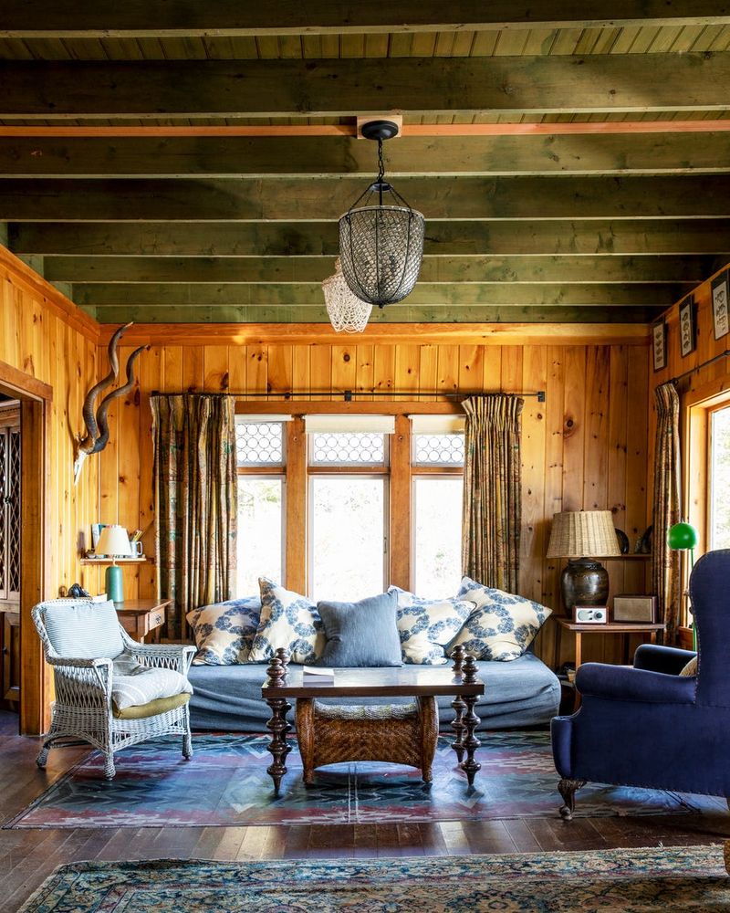 Exposed Ceiling Beams