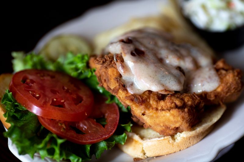 Where To Find 11 Of The Best Hot Browns In Kentucky - Decor Hint Greyhound Tavern - Fort Mitchell