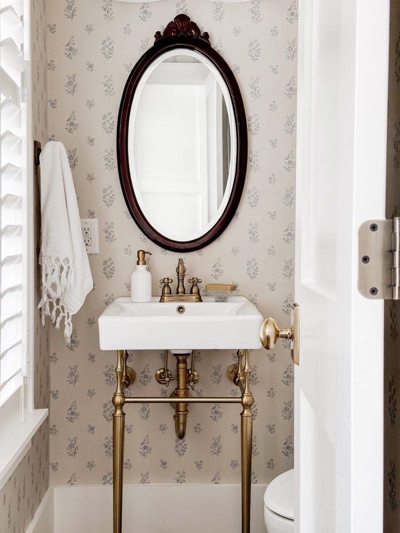 7 Surprising Vintage Bathroom Decor Trends Making A Comeback In New Jersey - Decor Hint Pedestal Sinks With Exposed Plumbing