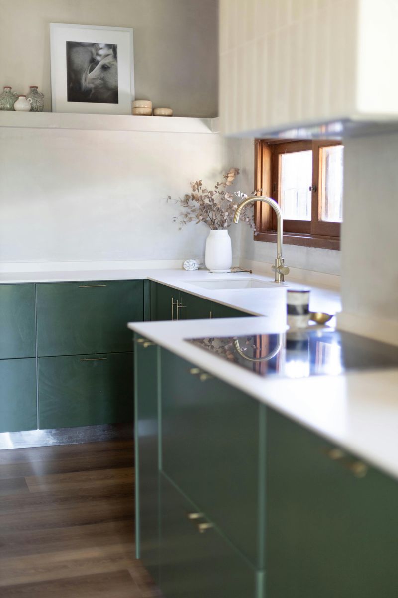 Color Choices That Can Help Your Home Maintain A Timeless Style - Decor Hint Hunter Green