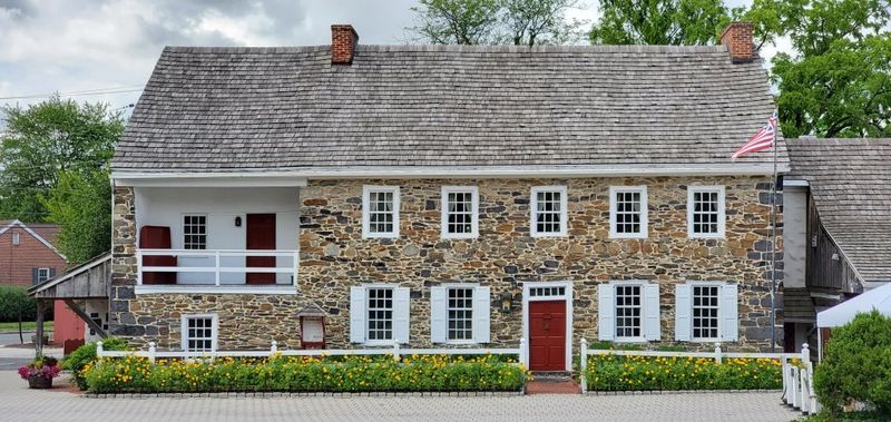 14 Small-Town Restaurants Full Of Charm In Pennsylvania - Decor Hint Dobbin House Tavern, Gettysburg