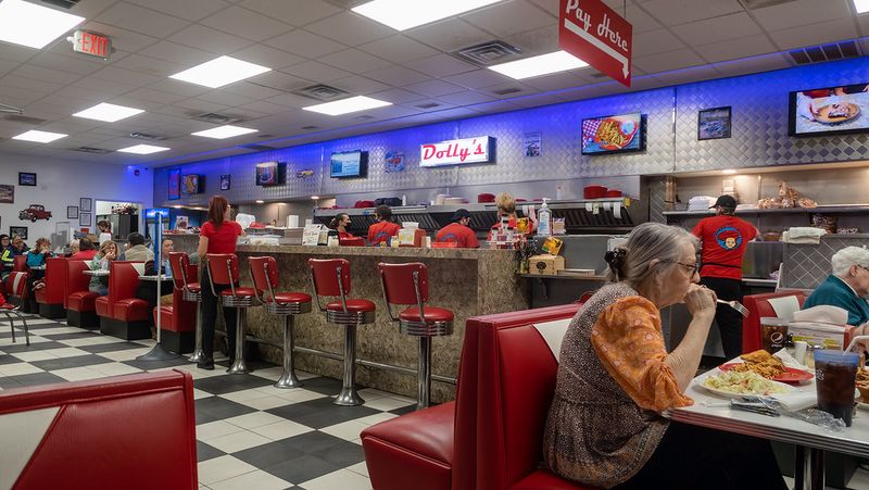 Dolly's Diner 