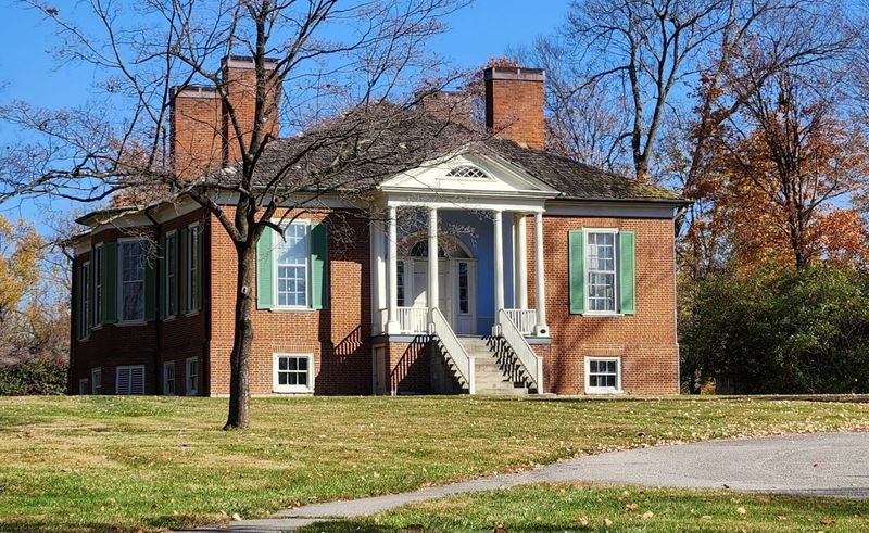 10 Kentucky Stone Chimneys That Stand The Test Of Time - Decor Hint Farmington's Craftsman Touches