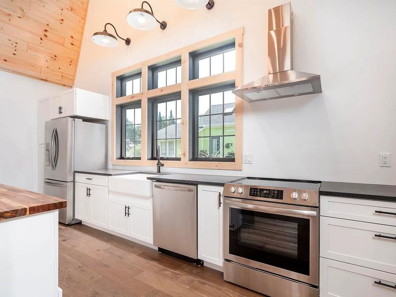 8 Iowa Kitchens Filled With Authentic Farmhouse Character - Decor Hint The Hayloft Conversion