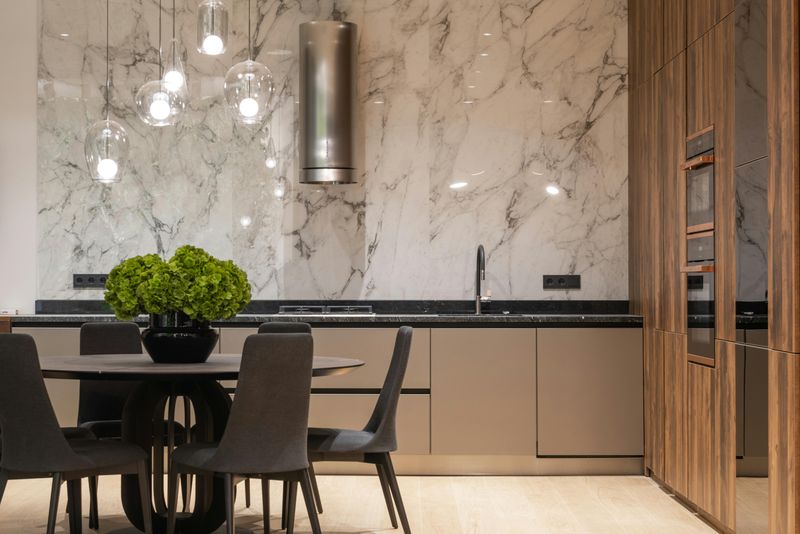 Pedestal Dining Tables