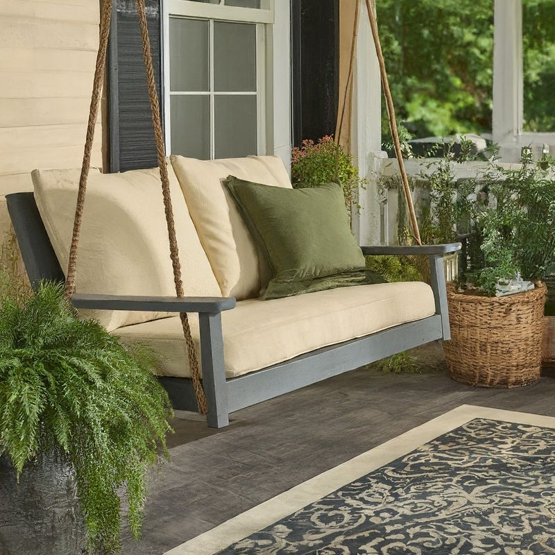 12 Charming Front Porches In Pennsylvania With Nostalgic Summer Feel - Decor Hint Porch Swings