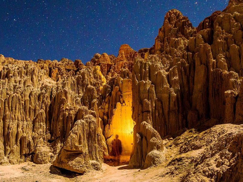12 Nevada Desert Homes With Décor Inspired By Their Surroundings - Decor Hint Ancient Petroglyph-Inspired Bungalow in Gerlach