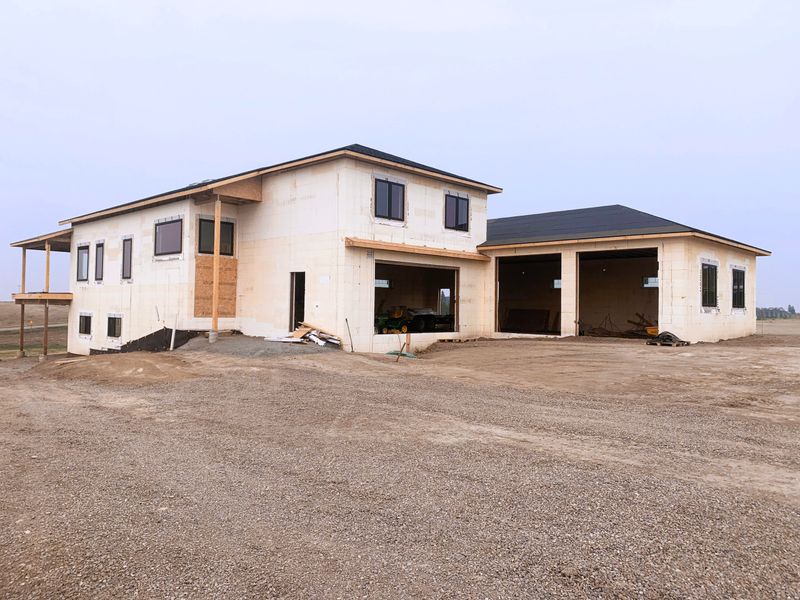 Tornado-Resistant Construction Features