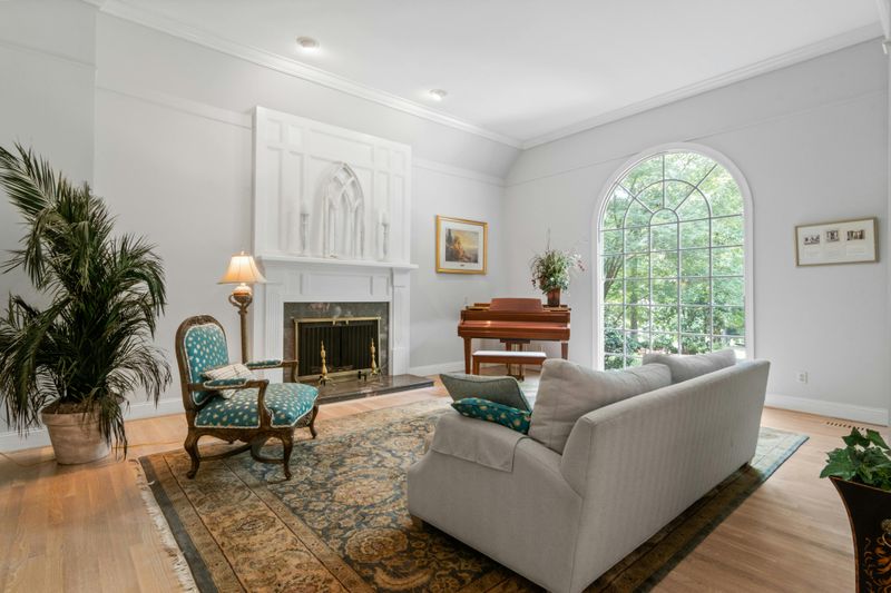 11 Vintage Home Items That Are Back In Style - Decor Hint Vintage Rugs