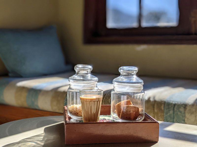 7 Quick Countertop Addition That Makes Kitchens Look Better - Decor Hint Glass Canisters