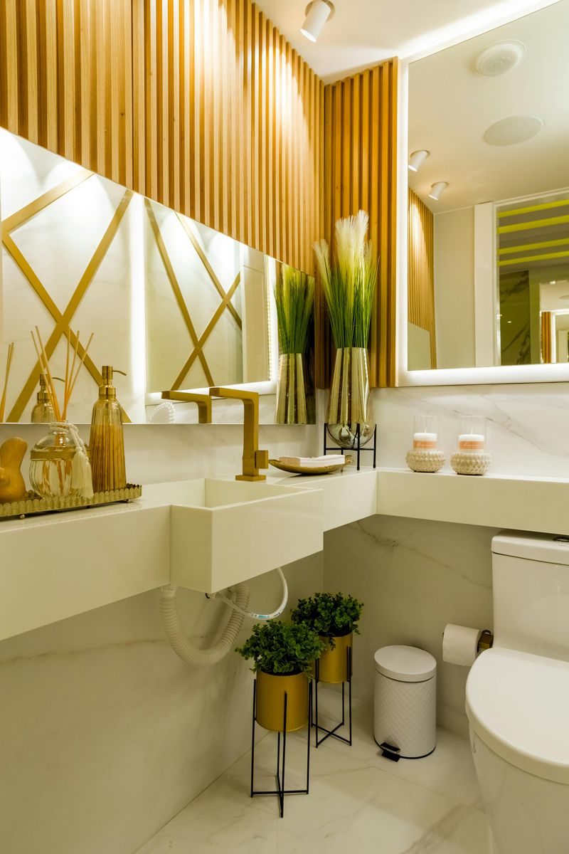 7 Things That Shouldn't Be Expected In Exclusive Residences - Decor Hint Plastic Accessories