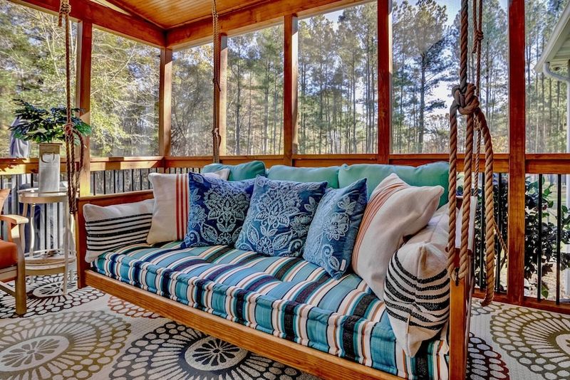 6 North Carolina Porch Swings That Outshine The Furniture Inside - Decor Hint Cozy Falls Lake Porch Swing Bed