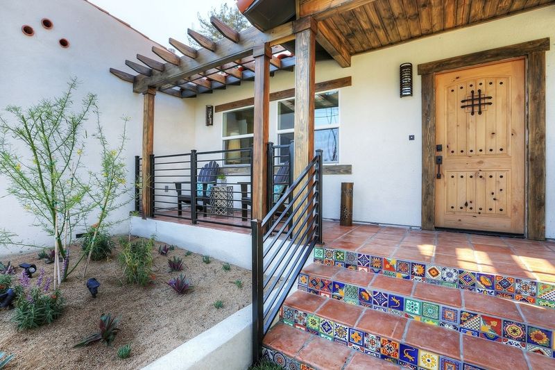 12 Courtyard Styles In New Mexico That Feel Warm And Timeless - Decor Hint Colorful Tile Accents