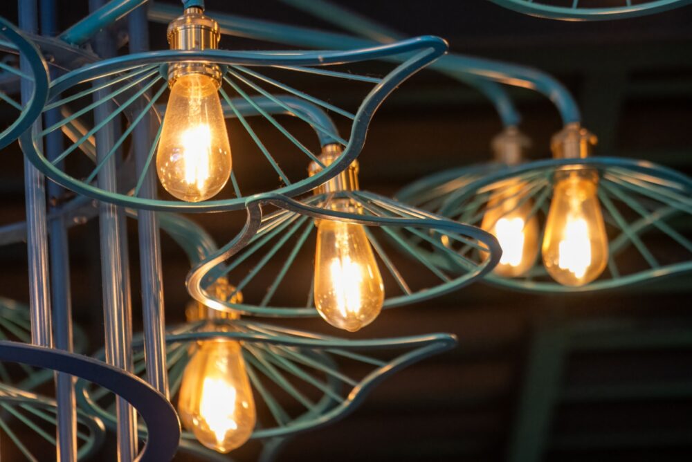 Yellowed Lighting Fixtures - Decor Hint