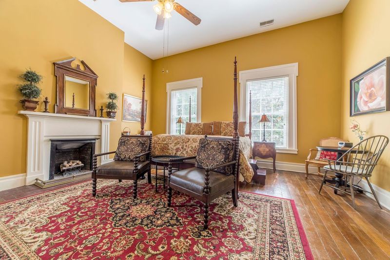 8 Kentucky Log Cabins With Fireplaces That Steal The Spotlight - Decor Hint 200-Year History With Modern Comfort
